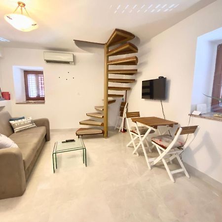 Apartment Center Old Town - 1Min To Palace Сплит Екстериор снимка